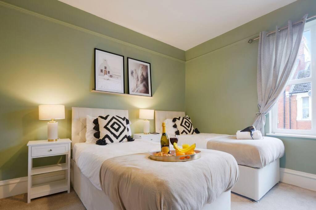 Colwyn House - Location - Free Parking, Pool Table, Super-fast Wifi, Self Check-in And Smart Tv With Virgin Tv And Netflix By Yoko